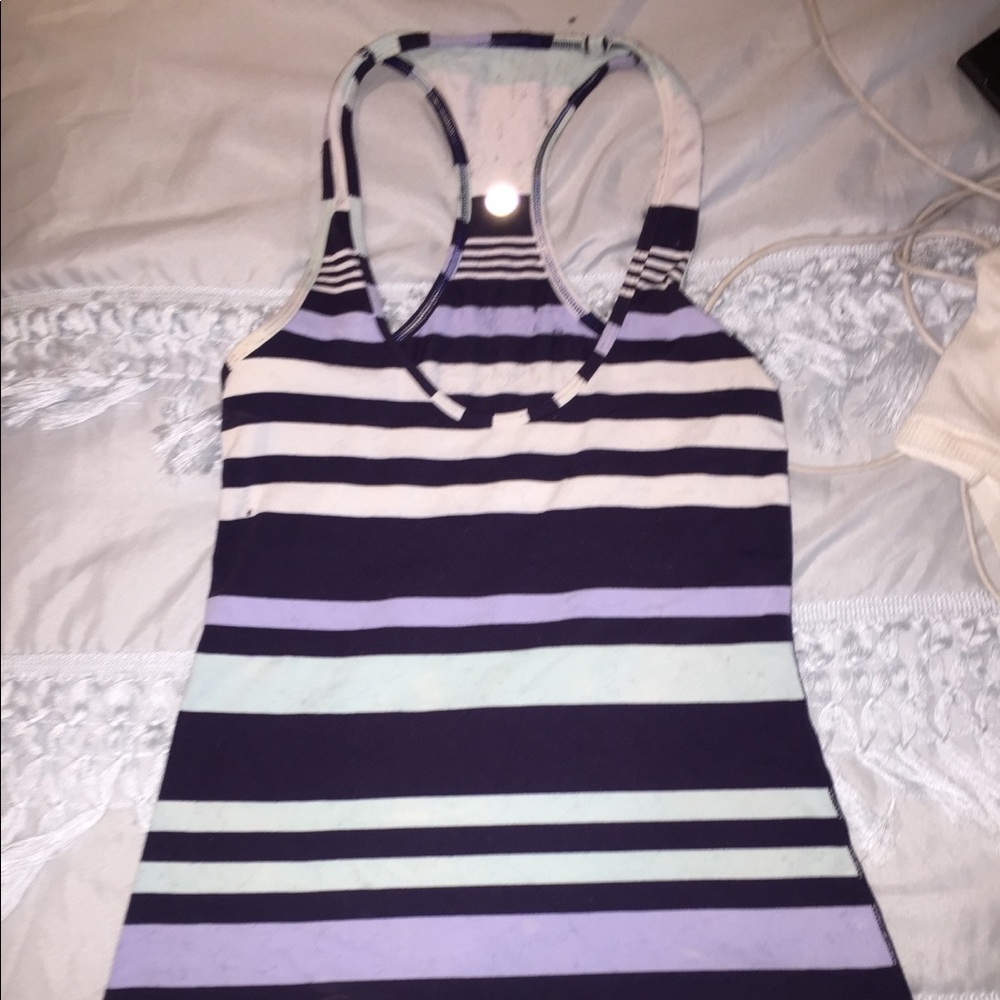 Lululemon top